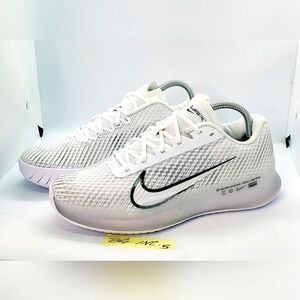 Nike Court Air Zoom Vapor 11 Tennis Shoes Summit White Men's Size 7 / DR6966-101